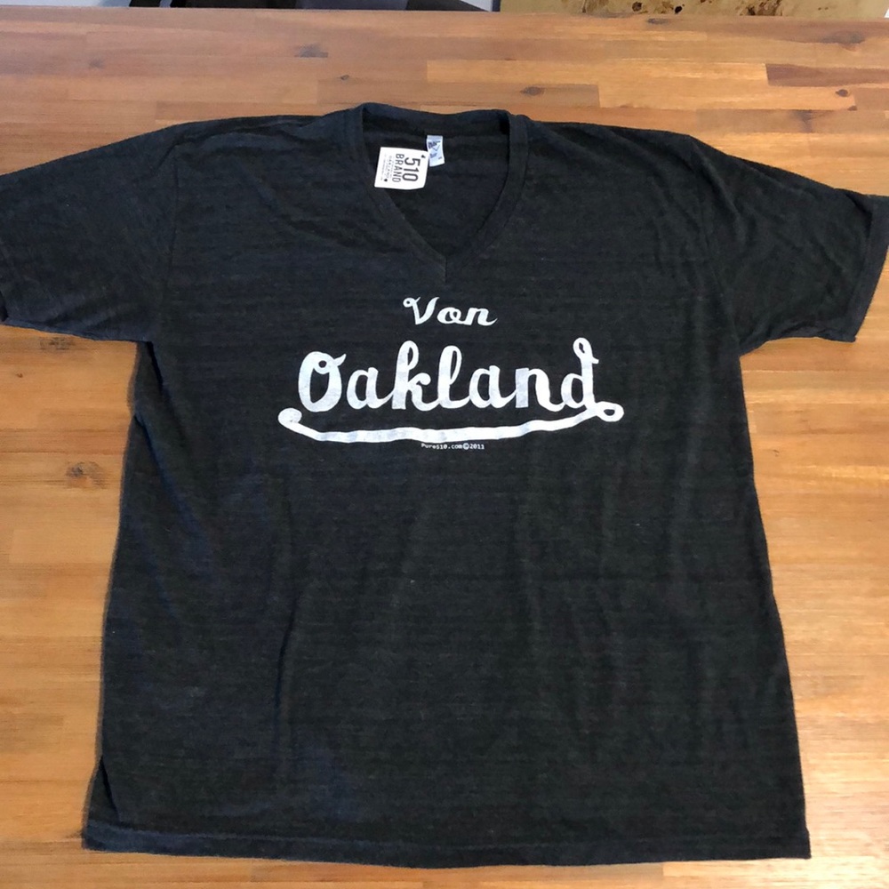510 Brand classic v neck black